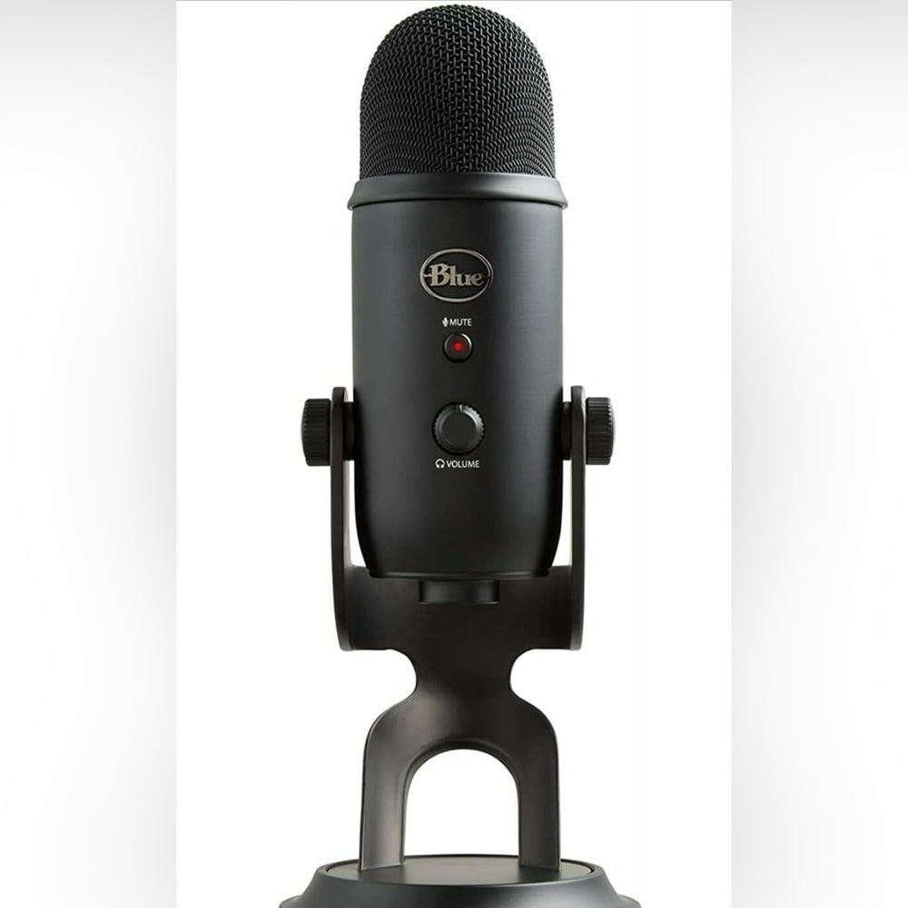 Blue Yeti Professional Multi-Pattern USB Condenser Microphone - Blackout